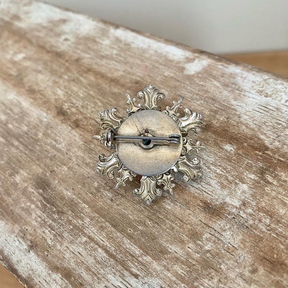 Stunning Intricate Silver Victorian Style Brooch - Picture 3 of 5